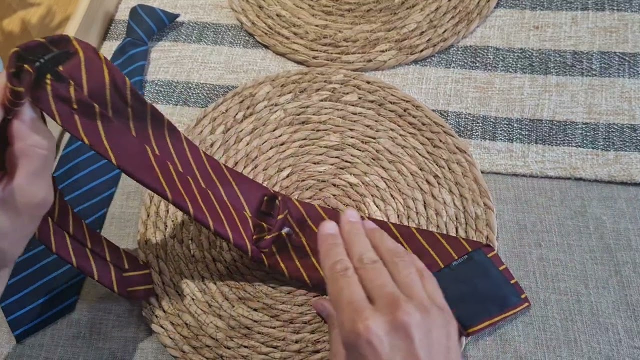 How to tie a school tie