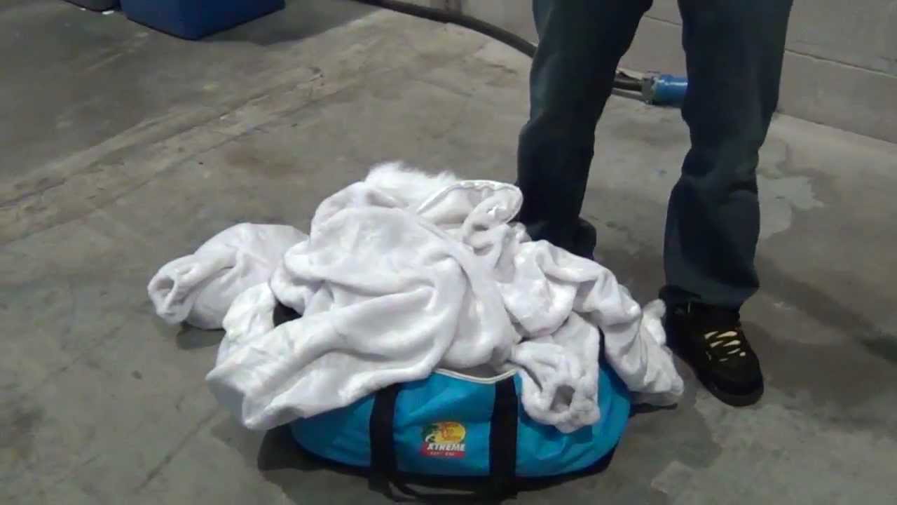 Random PAX East 2012 Stuff Part 2 - Bunny and the Kid on A Leash