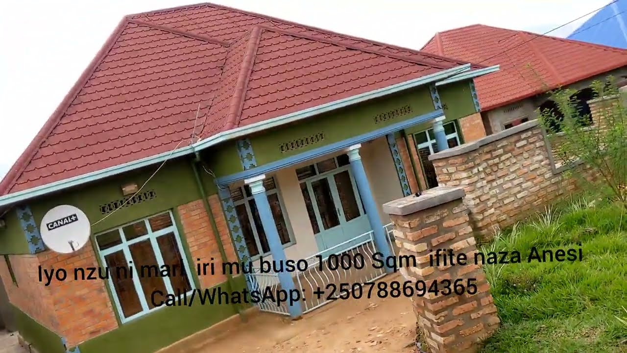 Inzu iri  mu buso 1000 Sqm ifite na Annex zinjiza agatubutse iri mu Rugazi Price:57M Call:0788694365
