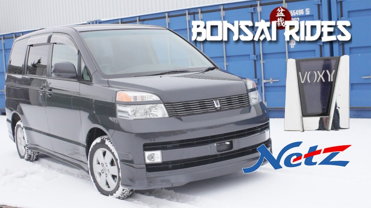 2001 Toyota Voxy 4WD tour and review