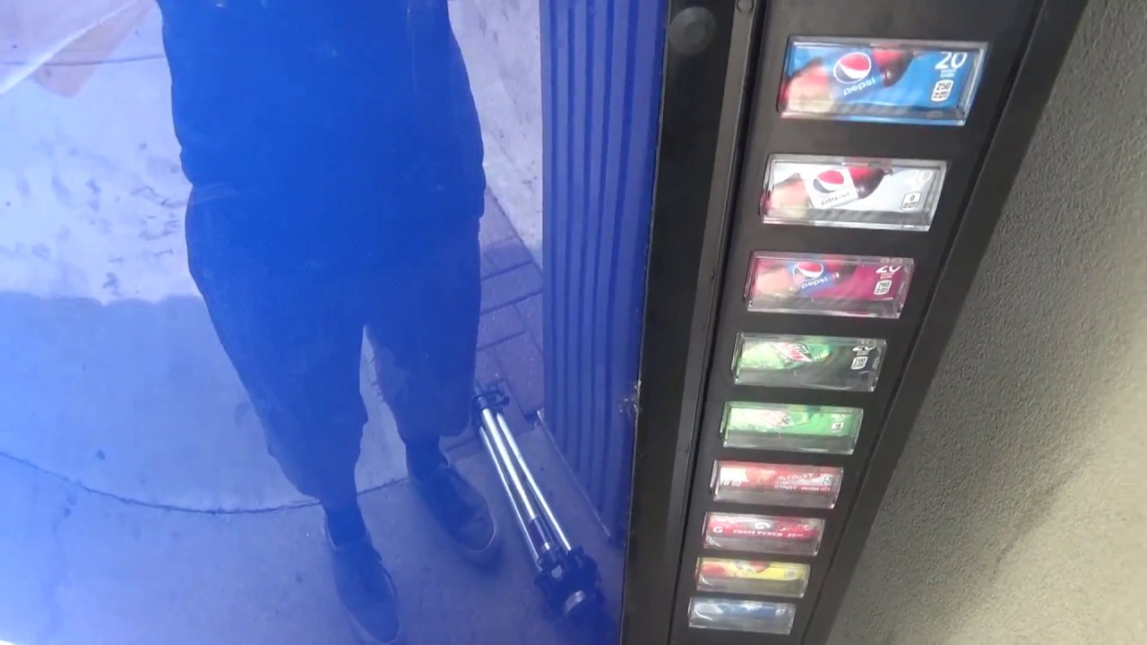 Dixie-Narco DN-501 EMC/SII-9 Pepsi Machine @ ACE Hardware, Harvard, IL