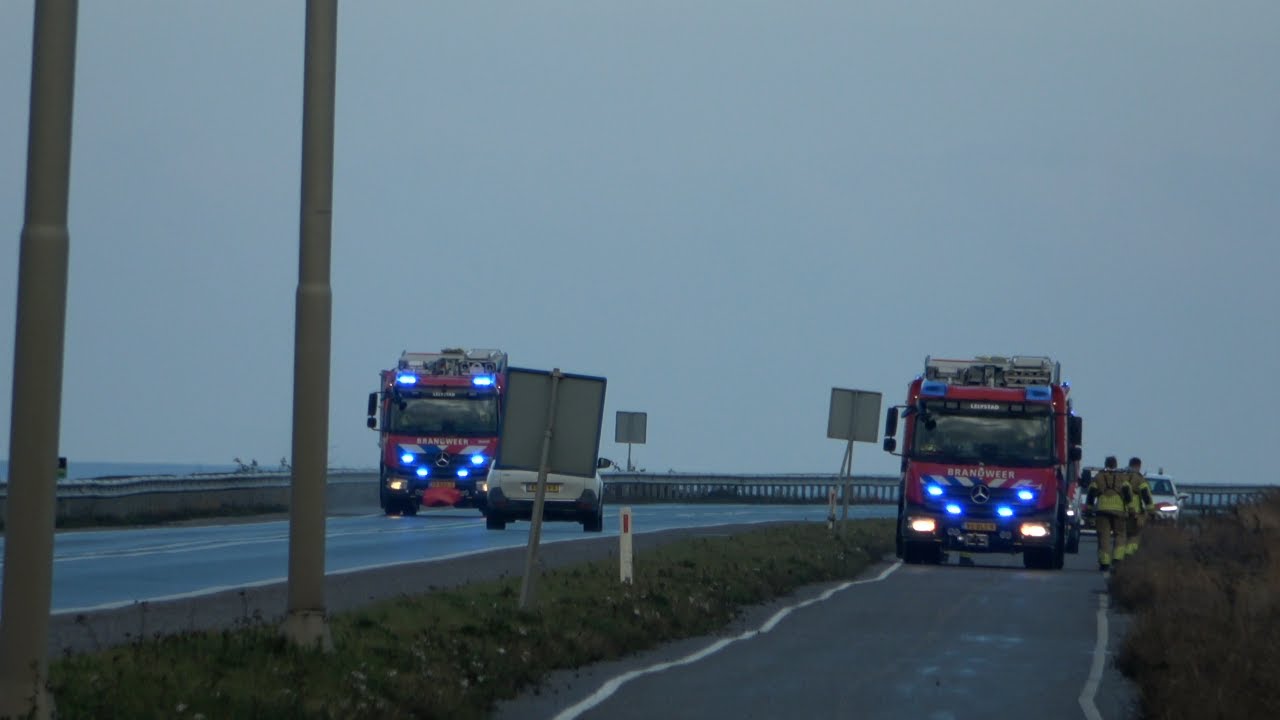 PRIO1 | Hulpdiensten zoeken naar voertuig te water en brandweer krijgt doormelding Industriebrand!