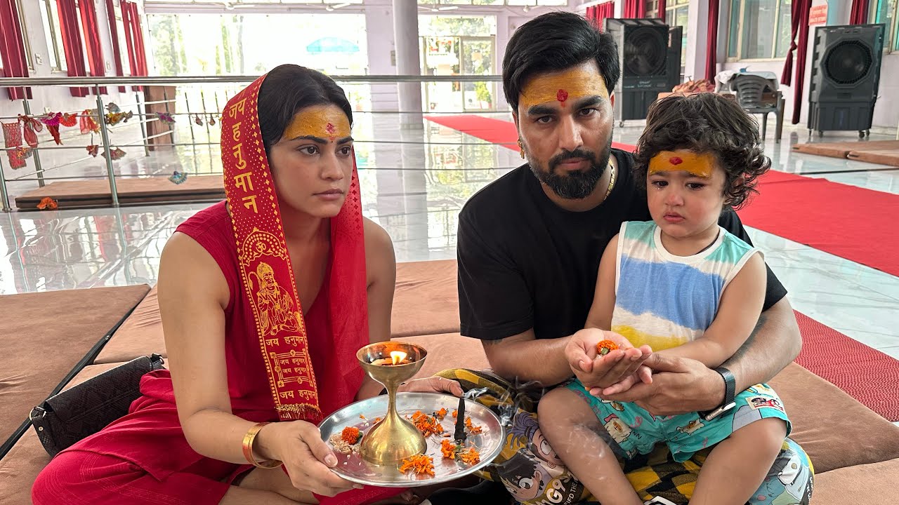 Hospital Se Aate Hue Karayi Pooja