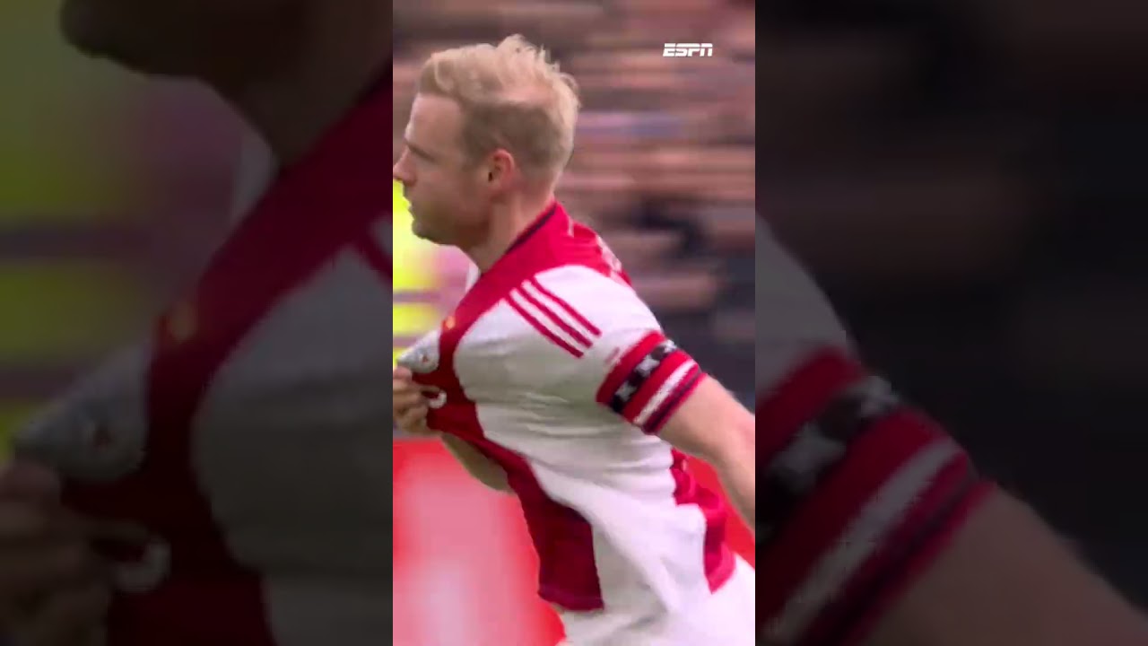 &lsquo;𝗠𝗶𝘀𝘁𝗲𝗿 𝟭-𝟬&rsquo; Davy Klaassen opent de score in De Klassieker van afstand 💥
