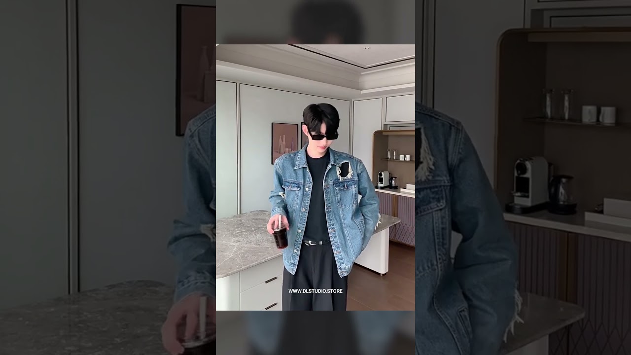 Джинсовая куртка Cui Layout Studio Washed Patch Denim Jacket - в DL Studio