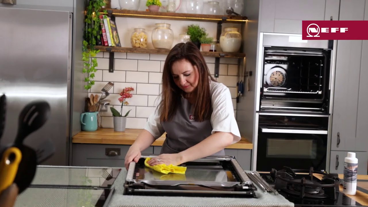 How to remove and clean your NEFF Slide Hide Oven door