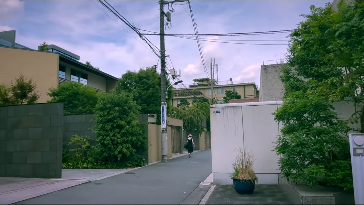 Tokyo Walk - 東京 南麻布 西麻布を歩く。Walking around Minamiazabu Nishiazabu. 4K HDR 60fps