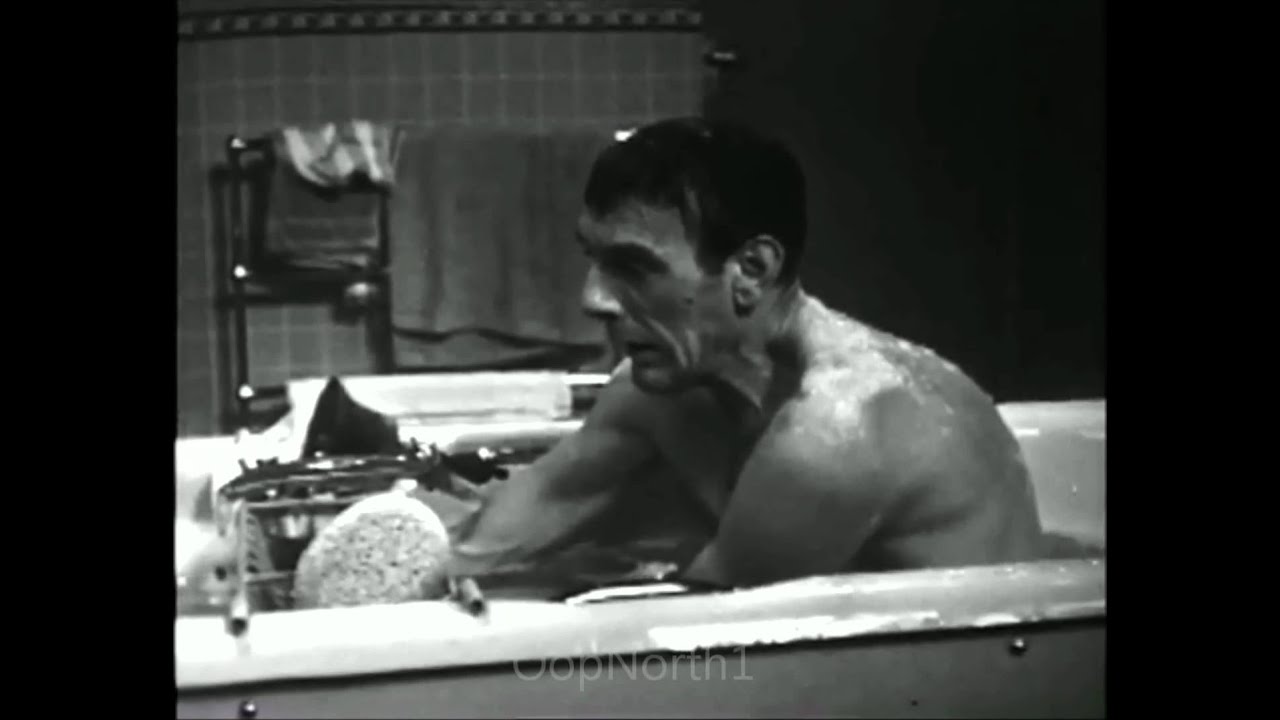 Eric Sykes and a Bath