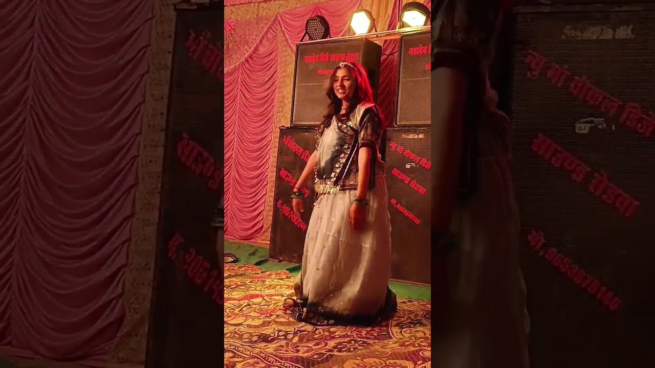 Dance 😻#dance #viralvideo #rajasthaniclture #marwadistatus #song #matwaliye #satindersartaaj #video 