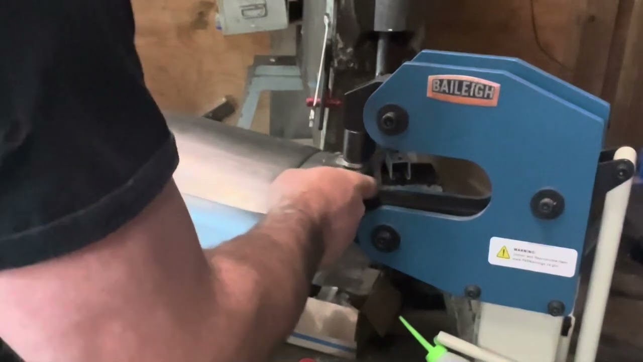 Stretching a large flange on a transmission tunnel