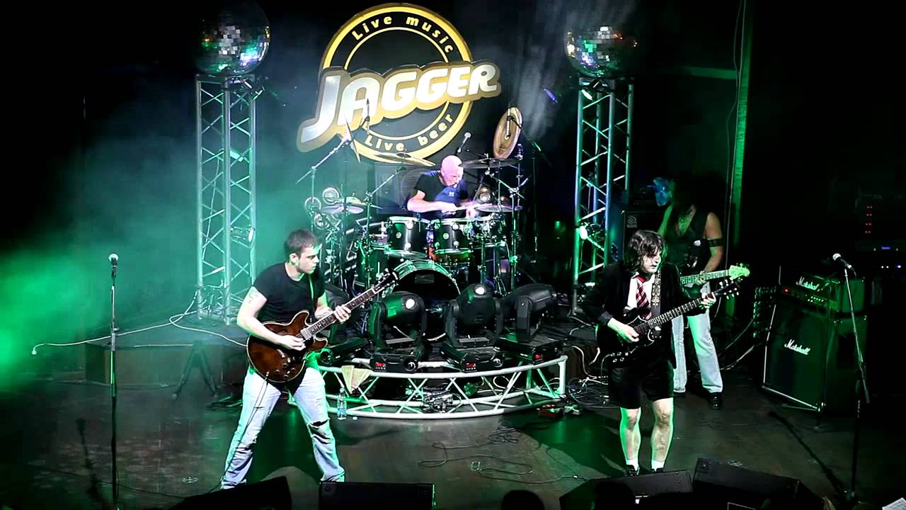 Chris Slade (AC/DC) and Easy Dizzy ''High Voltage''