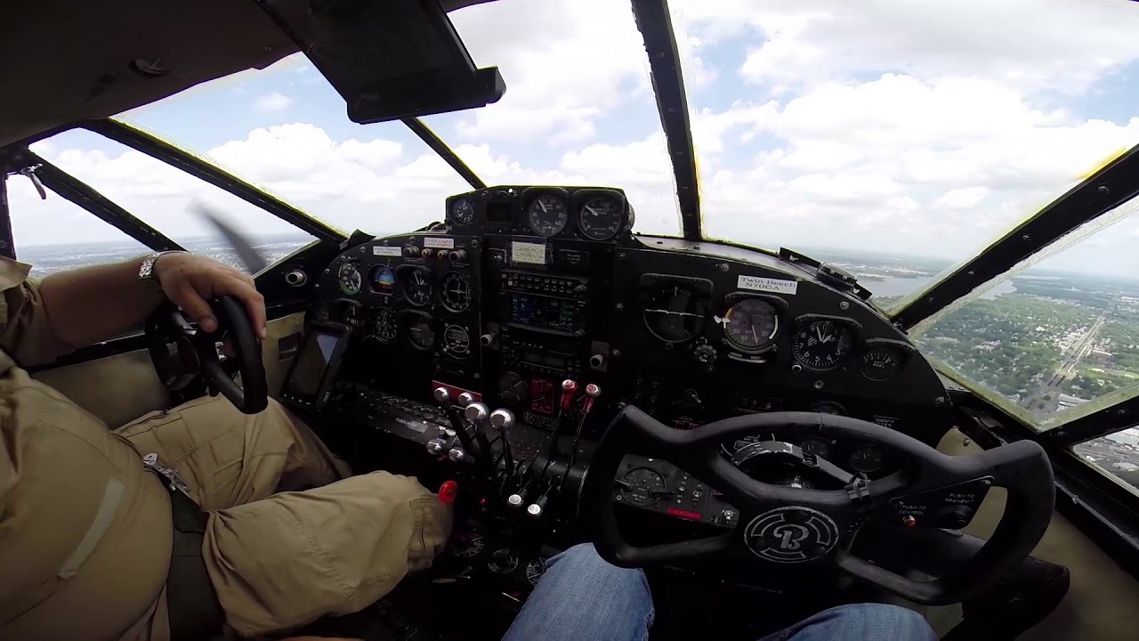 FLIGHT VLOG - Beechcraft C-45 Expeditor - Flight around KPNE - RIGHT SEAT