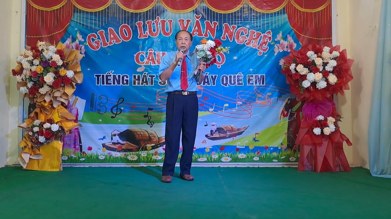 B&agrave;i h&aacute;t ch&egrave;o thương mại qu&ecirc; ơi do ca sĩ tất tụ tr&igrave;nh b&agrave;y