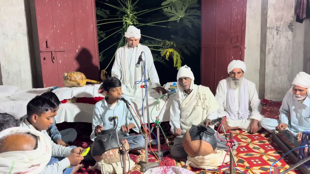 ￼हे गुरु सोव ना सोवन दे संतसग रात सूहावनी