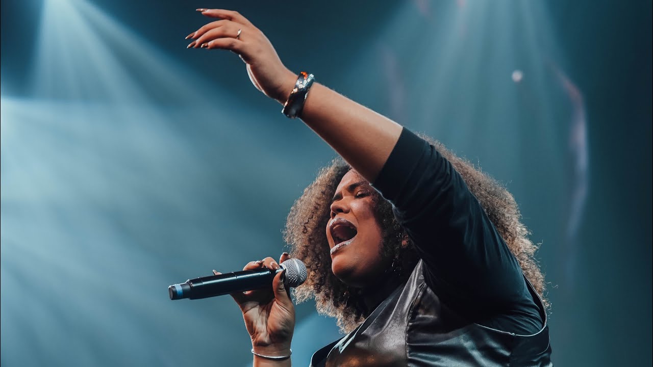 LAVINNIA & @GetWorship - QUEM É ESSE + VITORIOSO ÉS