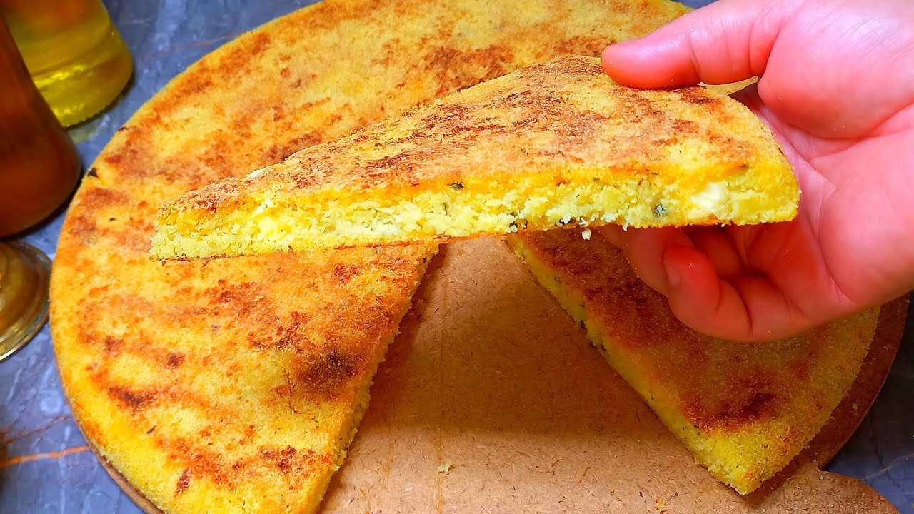حرشة بالبصلة خضراء و الفرماج و الزعتر مذاقها رائع جدا غاتحماقو عليها من أول مرة 👌😋🇲🇦🇲🇦