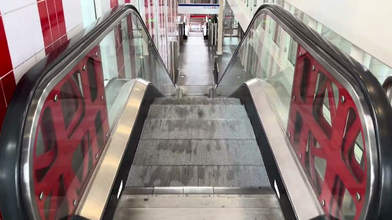 Rotterdam, Netherlands. 2x O&K KONE escalator ride at Tussenwater Metro Station - (2/3) reversible