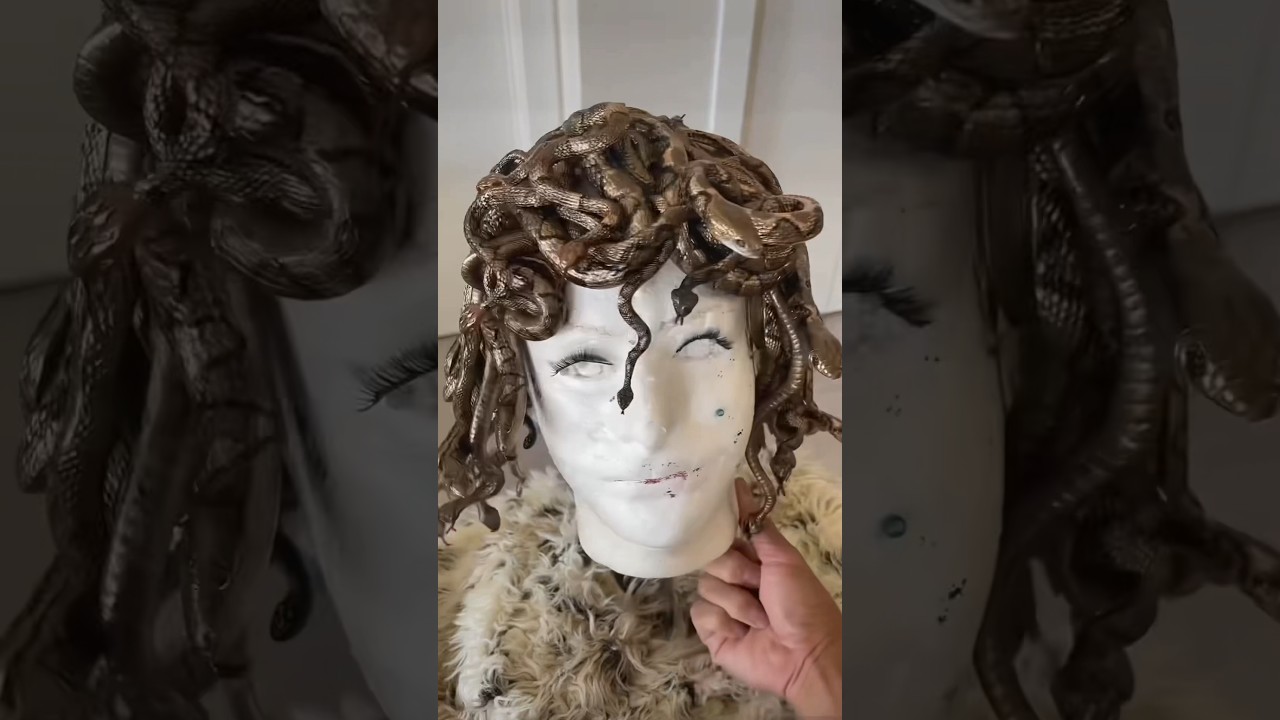 How to make Medusa’s hair? 