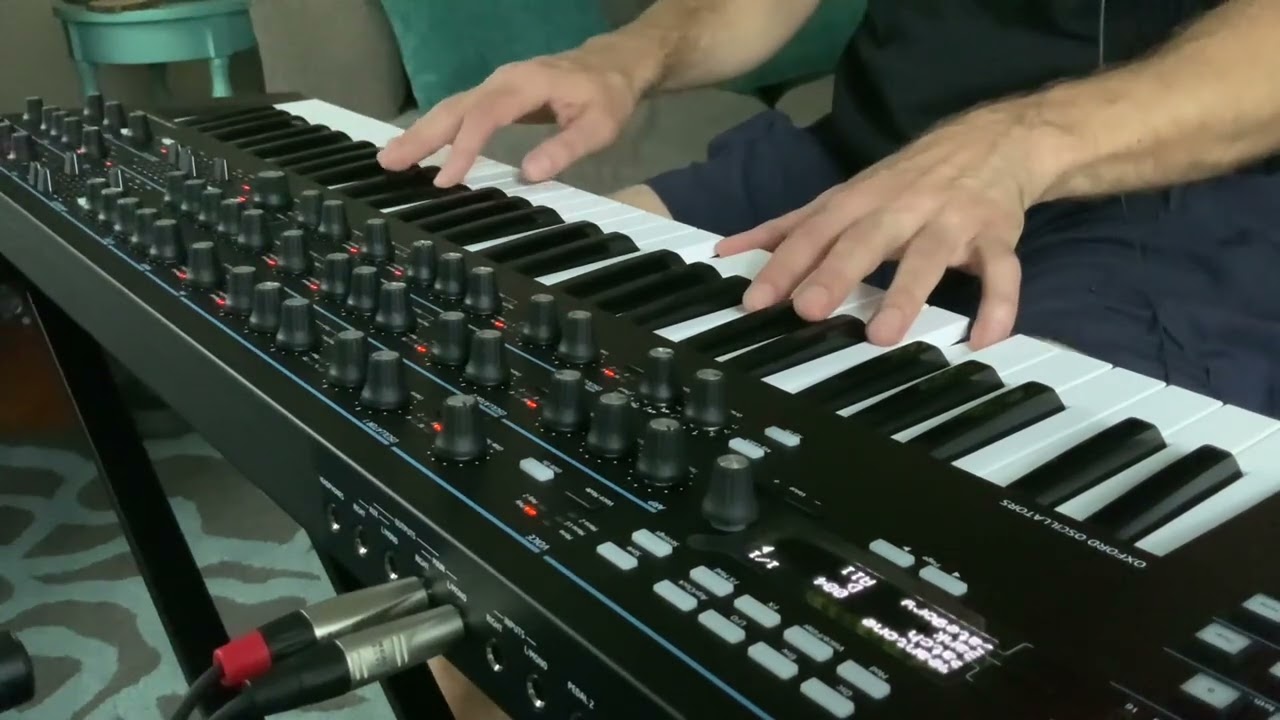 Otherworldly angst from B major in quarter comma meantone - Novation Summit Improvisation