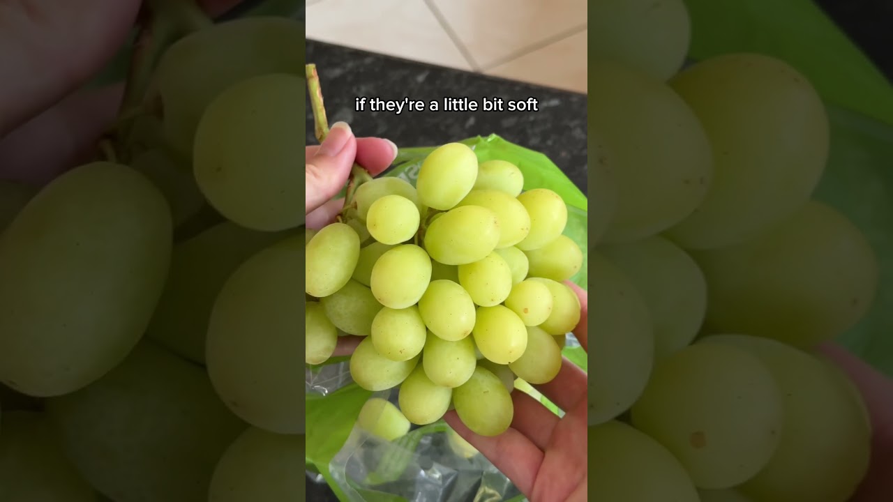 FROZEN GRAPES 🍇  great little snack!