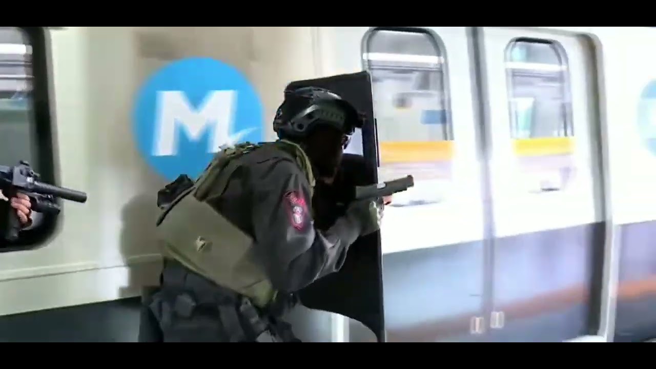Brazilian amphibious commandos in action. 