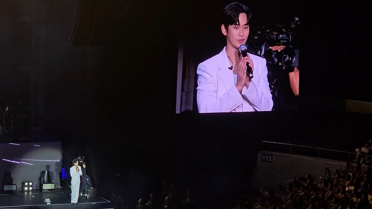 김수현 Kim Soo Hyun Reacts to Fan Video Message & How It Motivates Him To Be A Great Artist | 4K FamCam