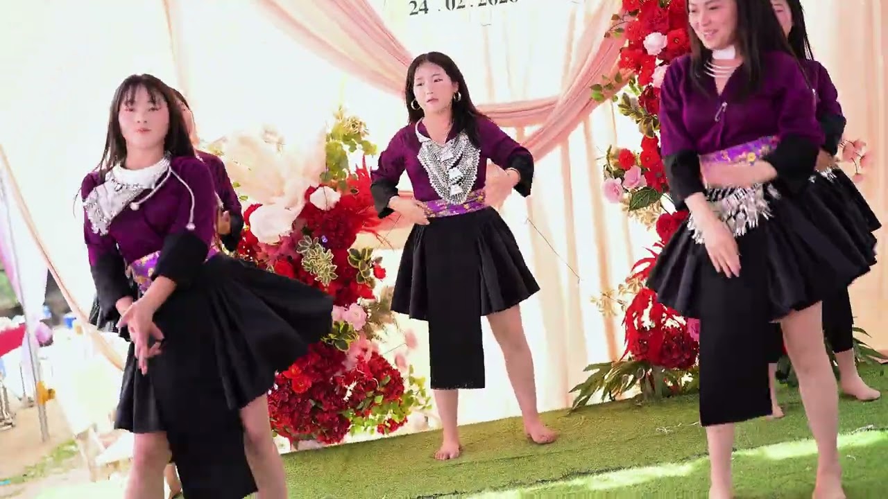 ĐVN H'MÔNG BIỂU DIỄN TẠI LVQ CD TÒNG THÚY - CR HOÀNG QUYẾT TẠI TƯ GIA NHÀ GÁI BẢN CANG XÃ PÚNG BÁNH 