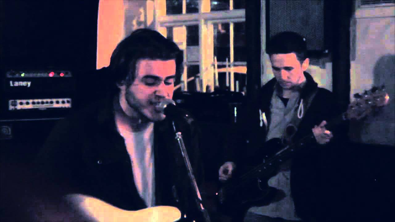 Moose Blood - Carbis Bay at Drakes Maidstone