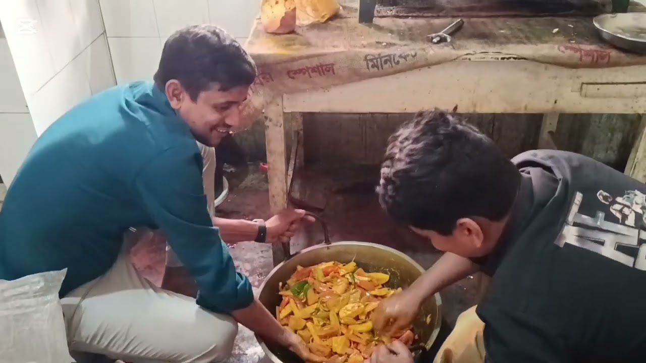 ডিজে আলমগীর আমাদেরকে দেখাবে  শেরপুরের ইলিশ রেসিপি কিভাবে রান্না করতে হয় 