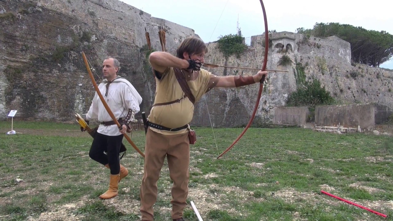 1.12 La tecnica e la maestria nel tiro con l'arco