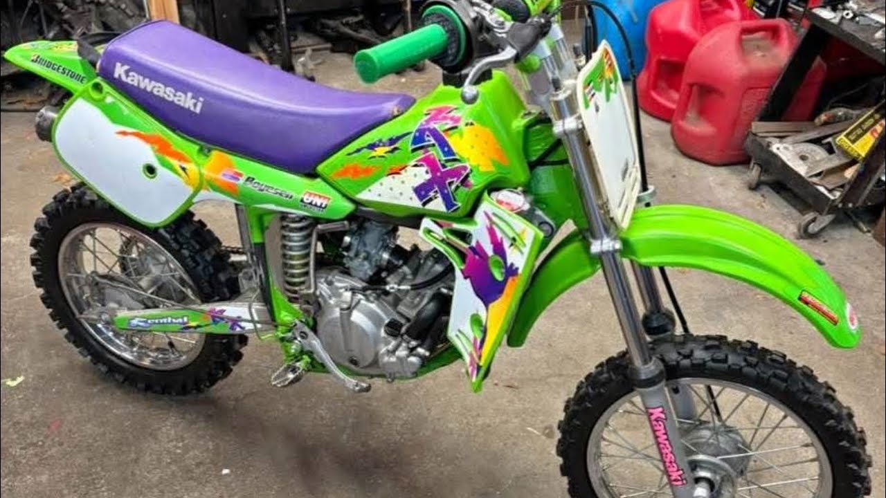 Первая поездка на двухтактном мотоцикле и изучение сцепления.