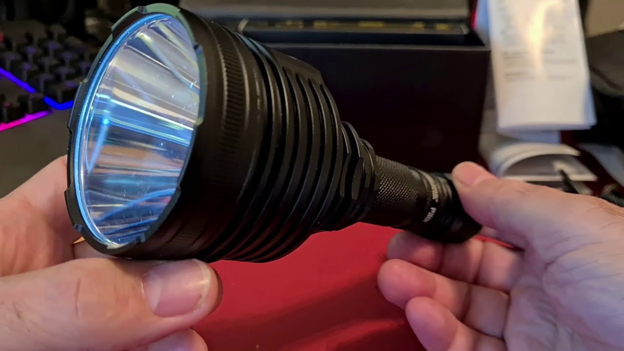Nitecore P30i Searchlight