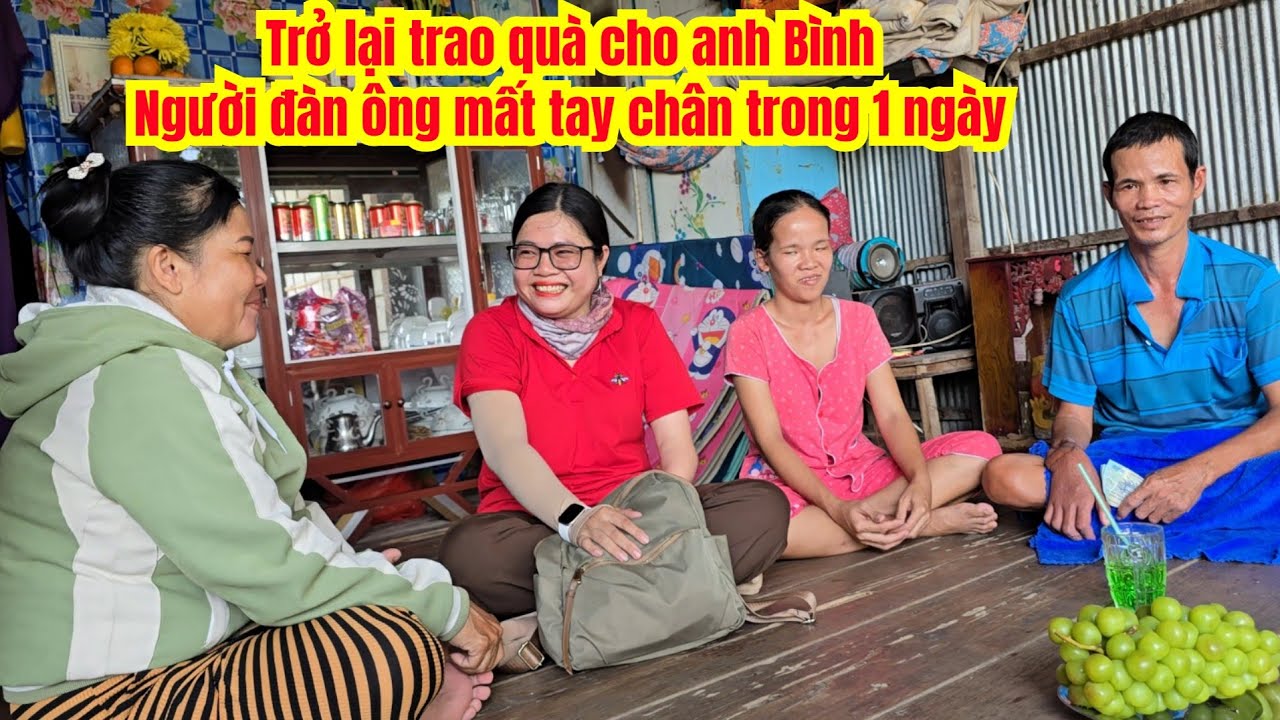 Đến Trao Quà Lớn Cho Anh Bình, Gia Đỉnh 5 Người Chỉ 1 Người Bình Thường....