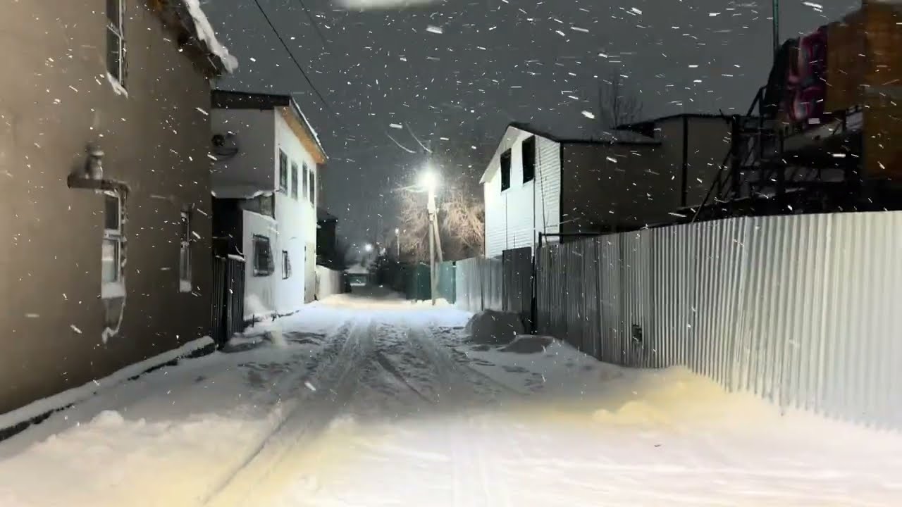 Пряжа на пробу. / Снега нападало. / 20.12.25. 