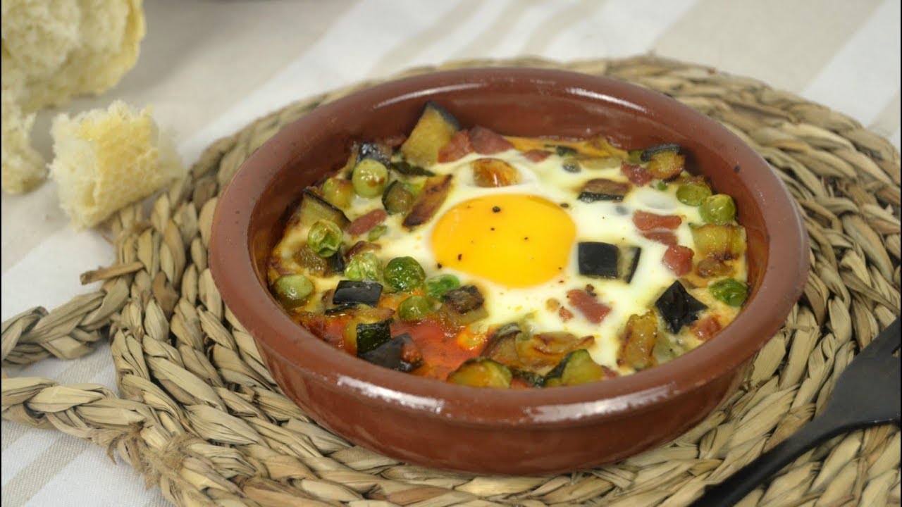 Huevos al plato con jam&oacute;n y verduras. &iexcl;F&aacute;ciles y deliciosos!
