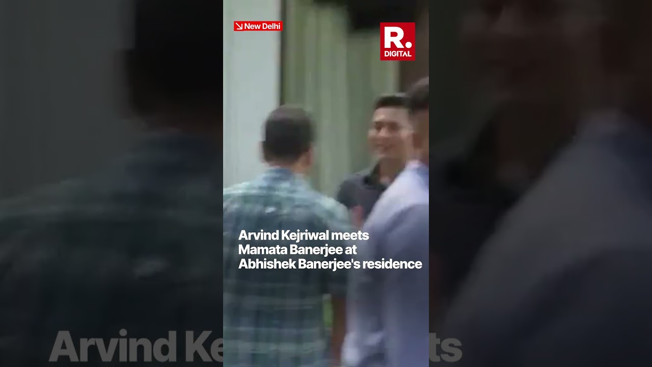 Arvind Kejriwal Meets Mamata Banerjee at Abhishek Banerjee's Residence Ahead of INDIA Bloc Meeting