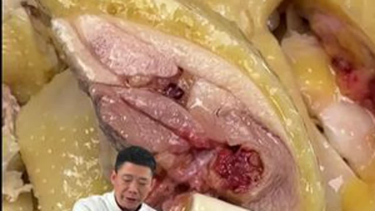 分享五星级酒店卖到1000块一只的白切鸡的做法 这应该是全网最详细的传统广式白切鸡教程了 #美食教程  #白切鸡  #美食  #吃货  #创作灵感
