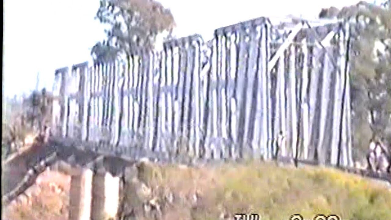[Série Histórica] Trem com a G26C da RFFSA entre Cerrito e Pedro Osório após a enchente de 1992