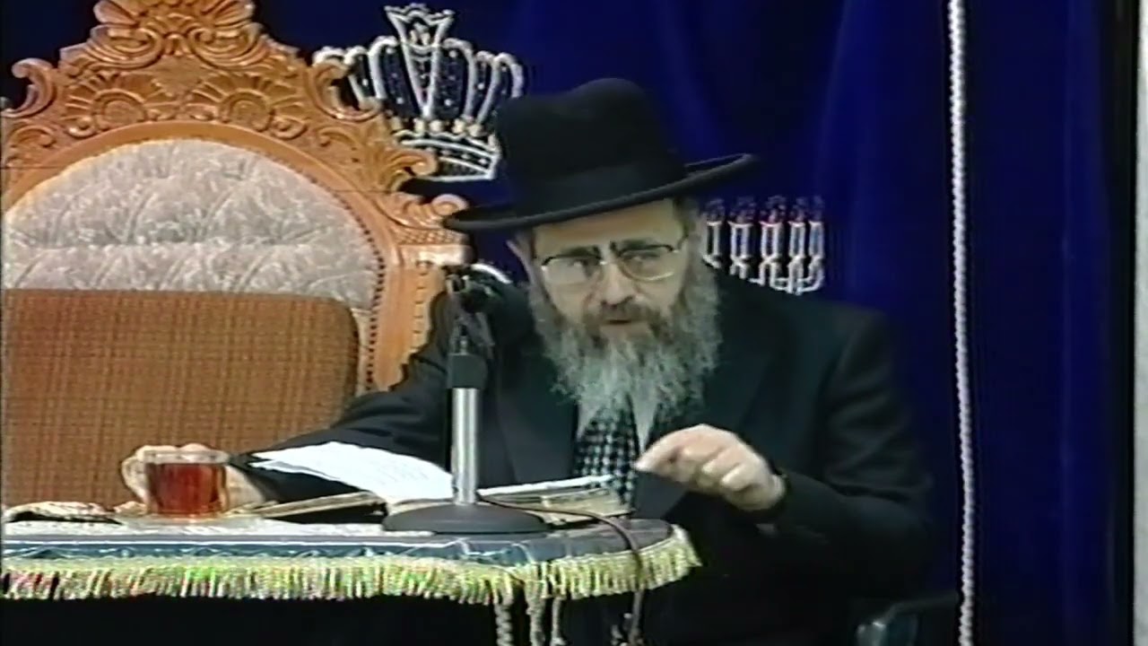 מרן רבנו עובדיה יוסף זצוק"ל זיע"א פרשת אמור תשס"ג הלכות יום טוב המקדים מרן הרב יצחק יוסף שליט"א
