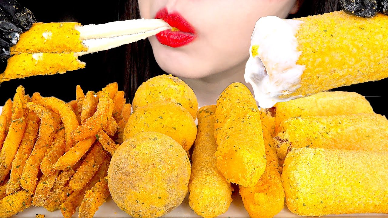 ASMR BBURINKLE SIDE MENU CHEESE BALLS HOT DOGS 뿌링클 사이드메뉴 먹방 MUKBANG EATING SOUNDS 咀嚼音 | ZOEY ASMR