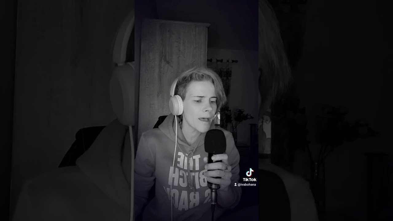Latviešu tulkojums dziesmai Встанем.