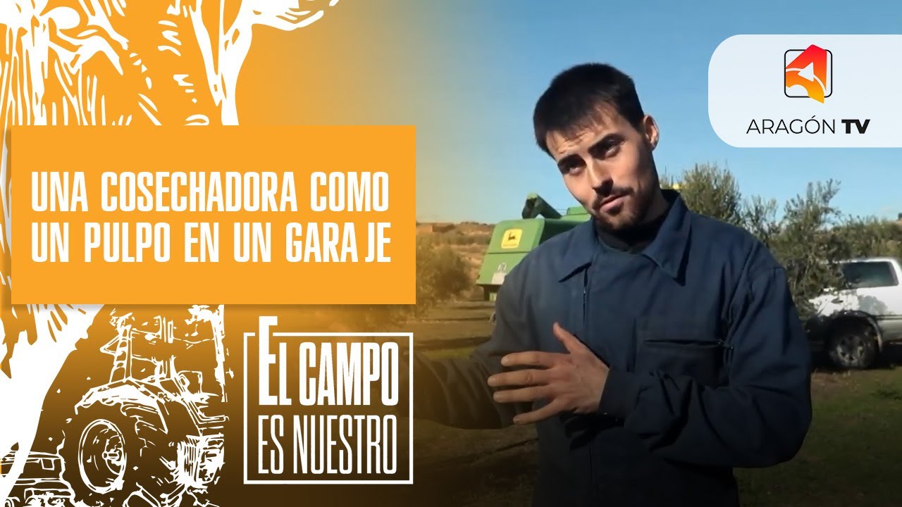 Una cosechadora como un pulpo en un garaje