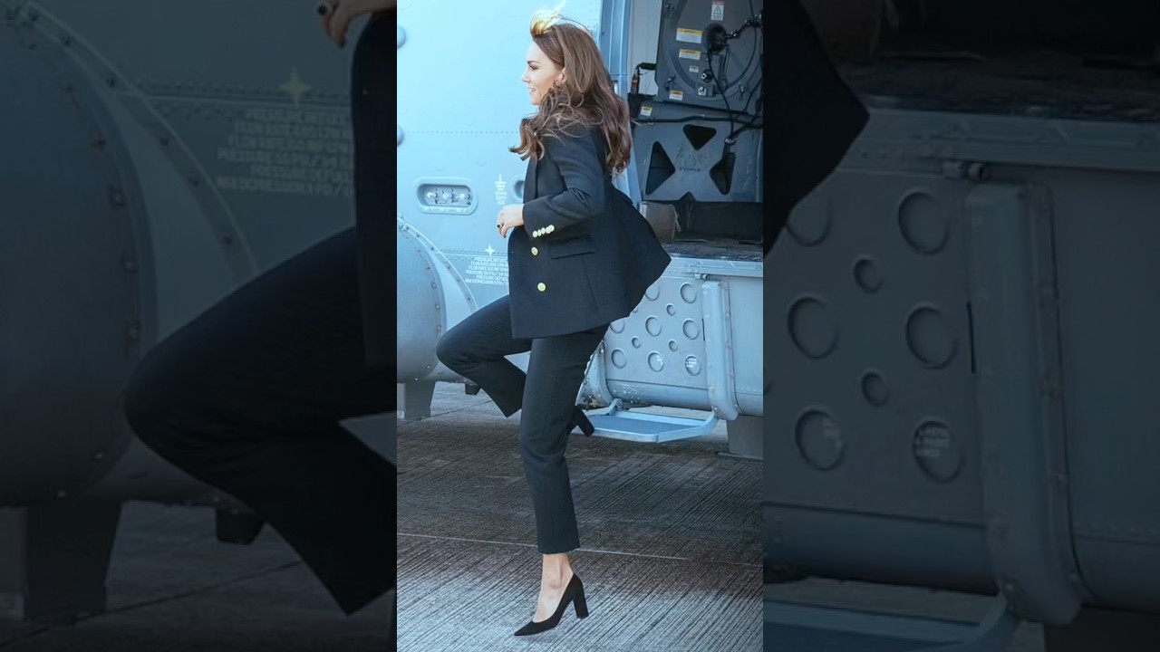 Look how Catherine gets off the two planes! And in high heels!