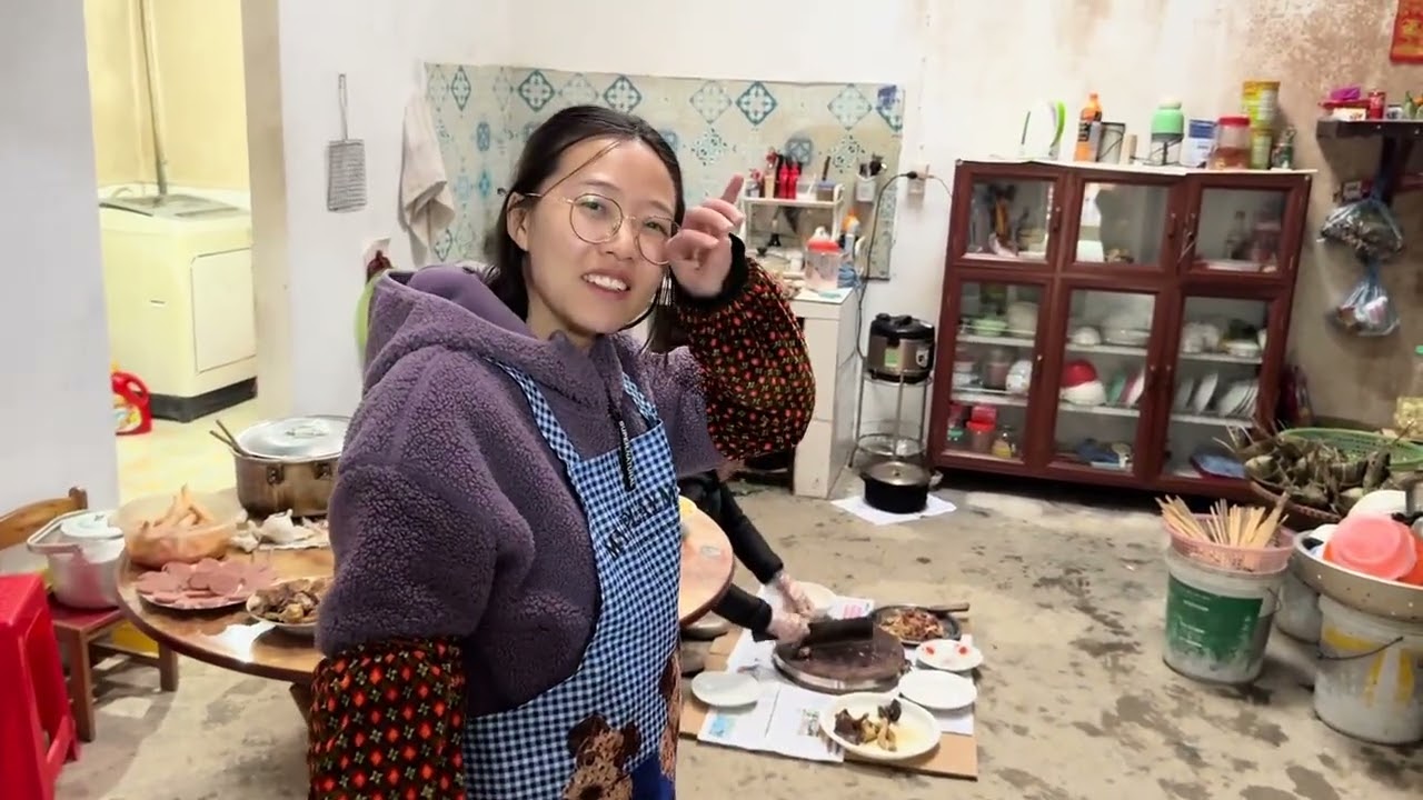 中國女婿在越南吃團圓飯，越南人有多重視過年，和中國簡直太像了 #越南媳婦 #國外生活 #中國女婿 #團圓飯 #外國媳婦 #vlog #過年
