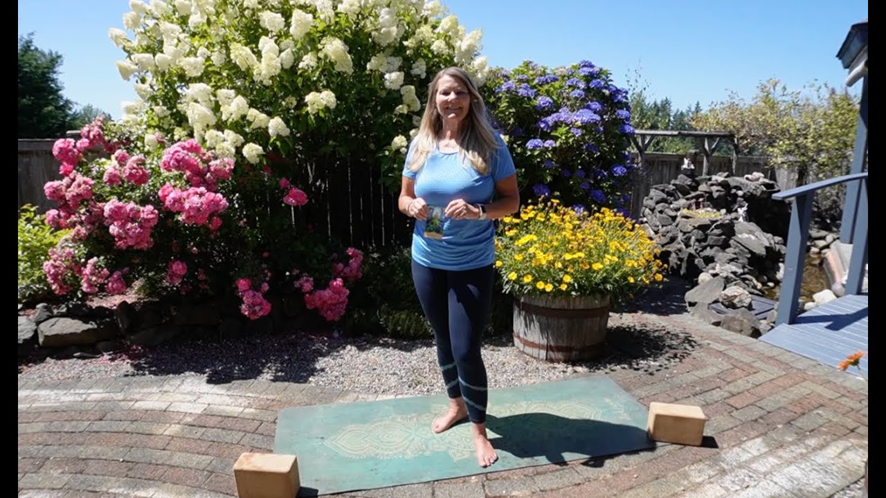 15 minute flow beginner yoga for over 40 - 30-day yoga challenge - Day 29 - at home yoga