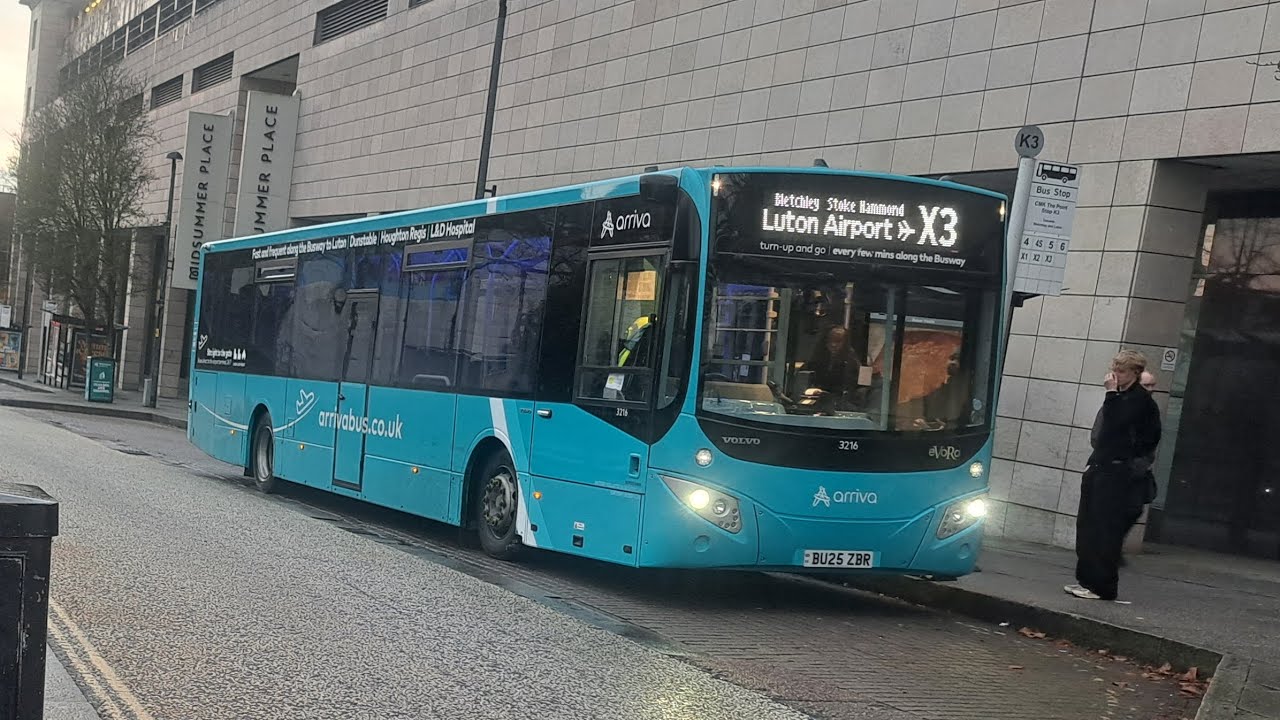 LOVELY! | 3216 BU25 ZBR Arriva Luton Volvo B8RLE MCV Evora | Route X3: Luton Airport ✈️