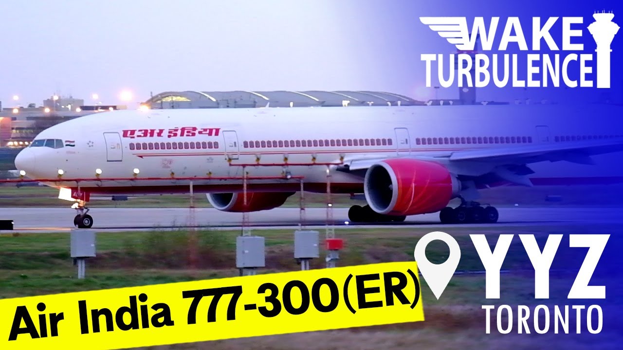 Air India Boeing 777 Takes Off During Beautiful Full Moonrise in Toronto!