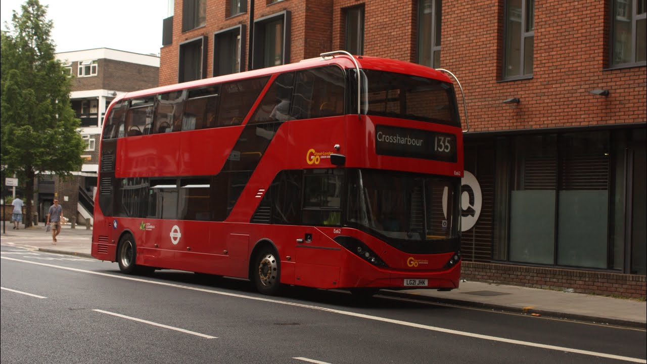 FULL ROUTE VISUAL | London Docklands Route 135 | Old Street - Crossharbour Asda