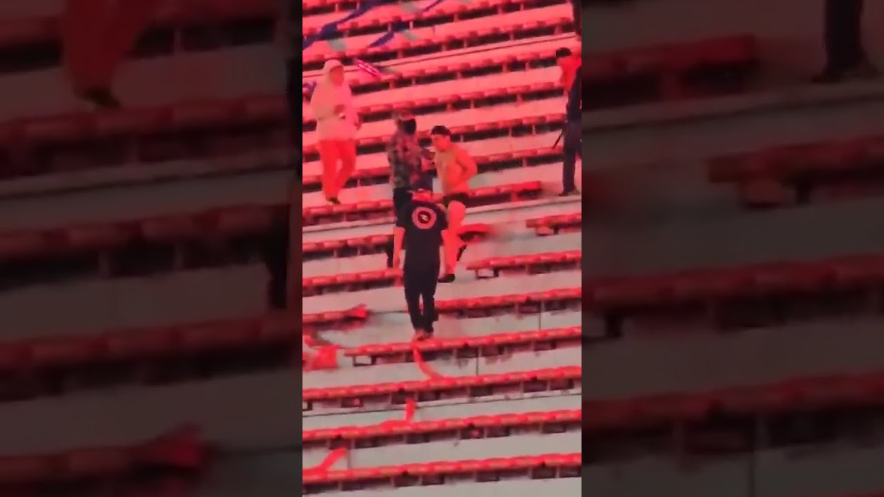 As&iacute; fue el enfrentamiento entre los hinchas de Independiente y U. de Chile