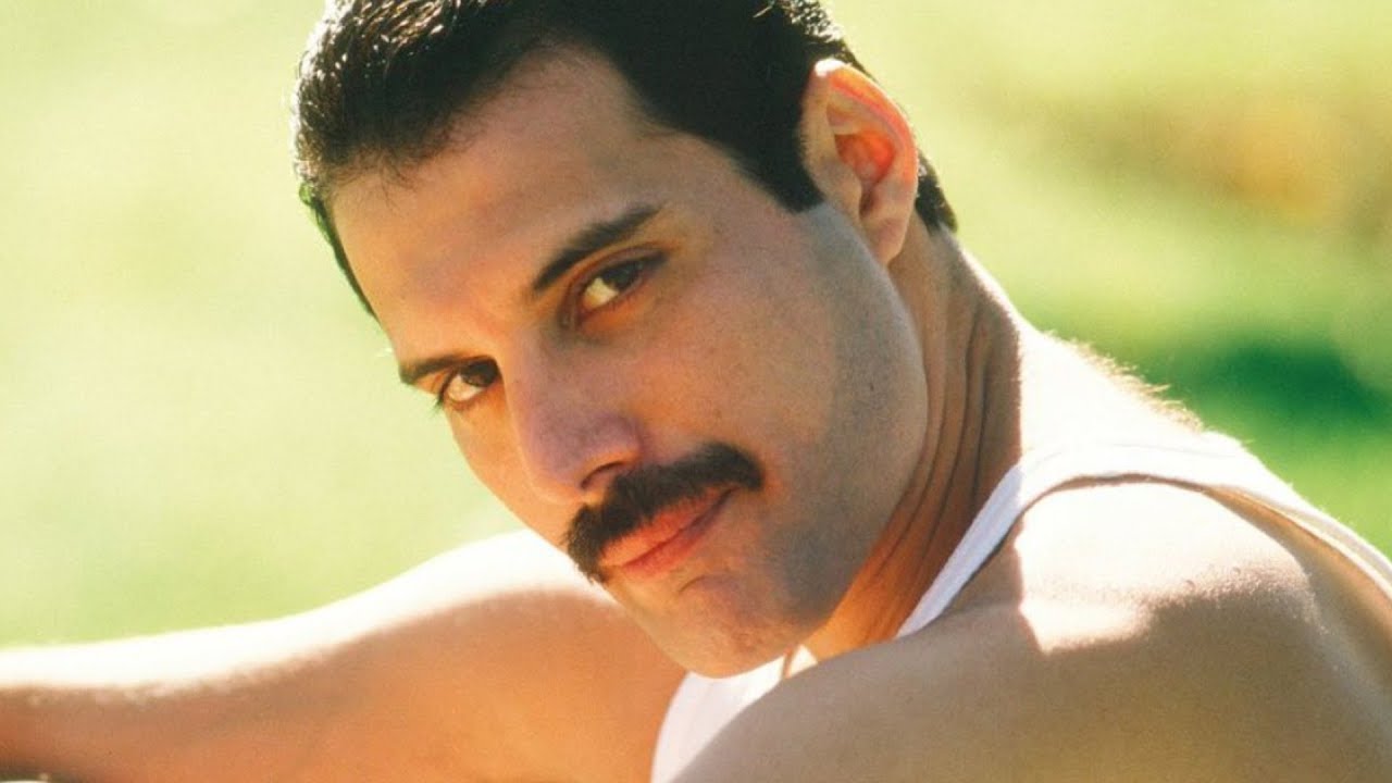 Celebrities Who Freakishly Died On The Same Day